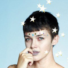 MAIA VIDAL VIDEO LOOKS