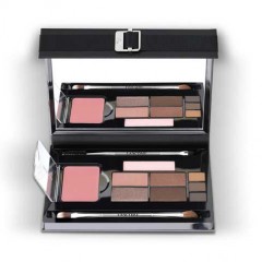 CAROLINE DE MAIGRET LANCOME Mes IncontournableS